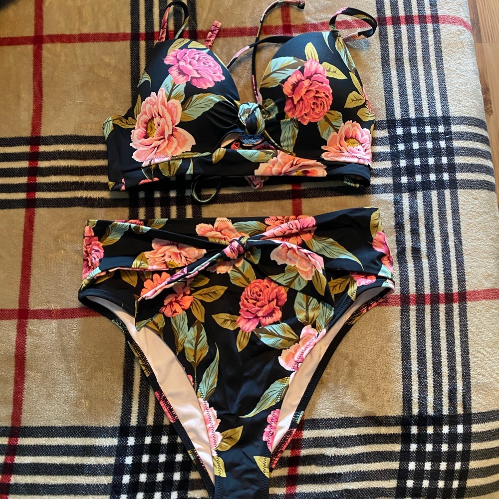 New Floral Bikini 🌸